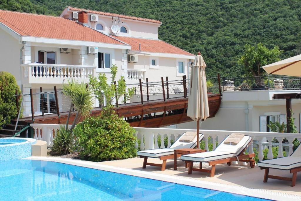 Elegance Duplexes By Monte Aria Herceg Novi Exterior photo